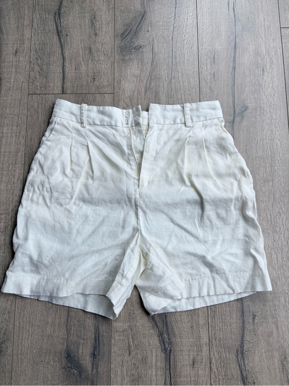 OAK + FORT Linen High-Waisted White Women's Shorts